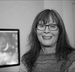 Lynn Claire Steiner in studio